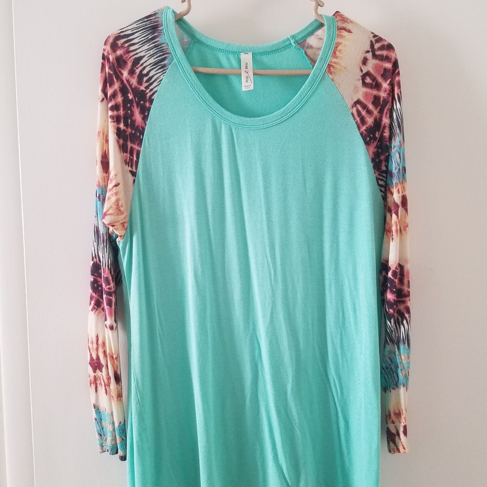 Clothes minded top